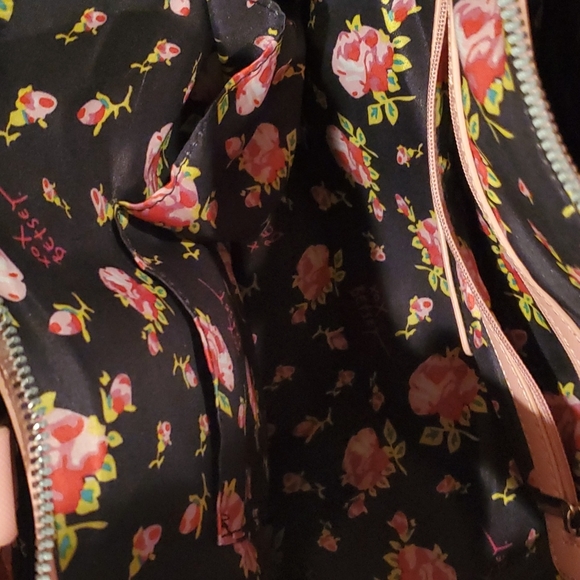 Pink Betsey Johnson Handbag - Picture 5 of 6